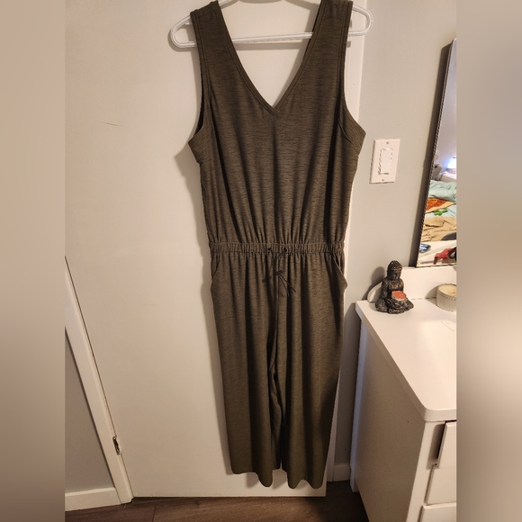 Navy green jumpsuit from Old Navy - Picture 1 of 5